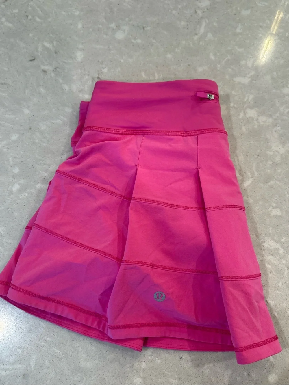 Lululemon Women’s Active skirt in hot Pink size 6